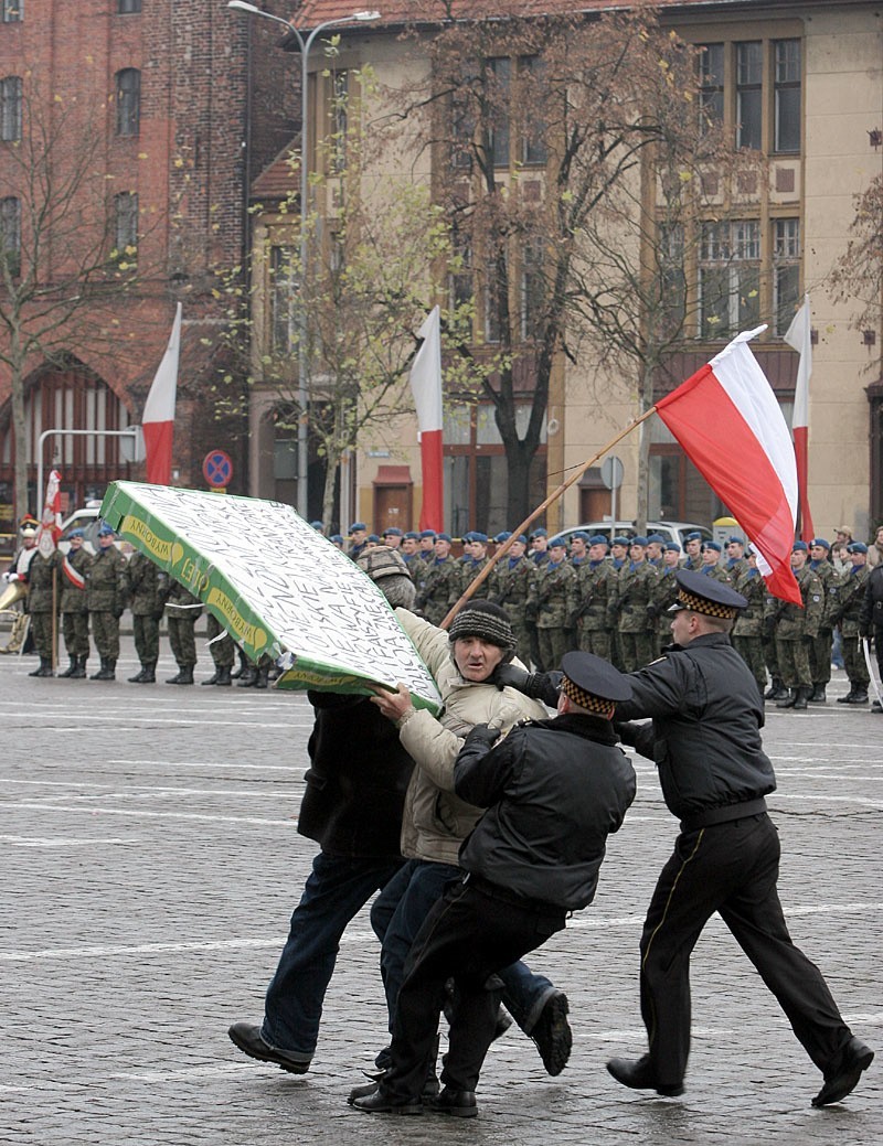 Glówne obchody Świeta Niepodleglości na placu Zwyciestwa  w...