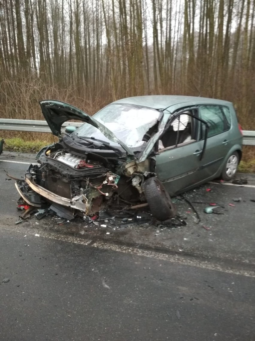 Wypadek w Załachowie. Droga Żnin - Łabiszyn zablokowana [zdjęcia]