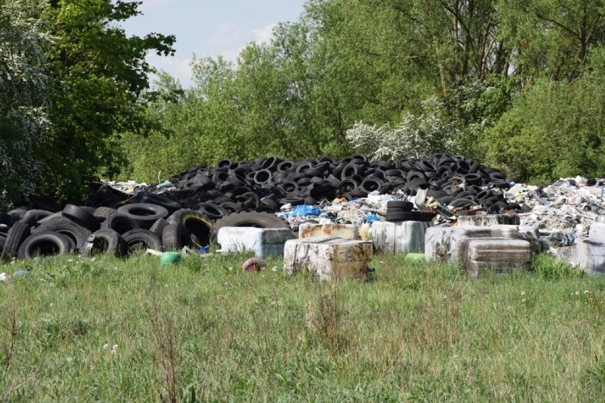 Milion złotych kary za nielegalne składowanie odpadów w Lęborku! Karę dostało także miasto za działkę w okolicy. Urzędnicy rozżaleni!