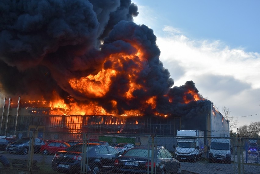 Pożar wybuchł w jednej z hal produkcyjnych firmy Draxton po...