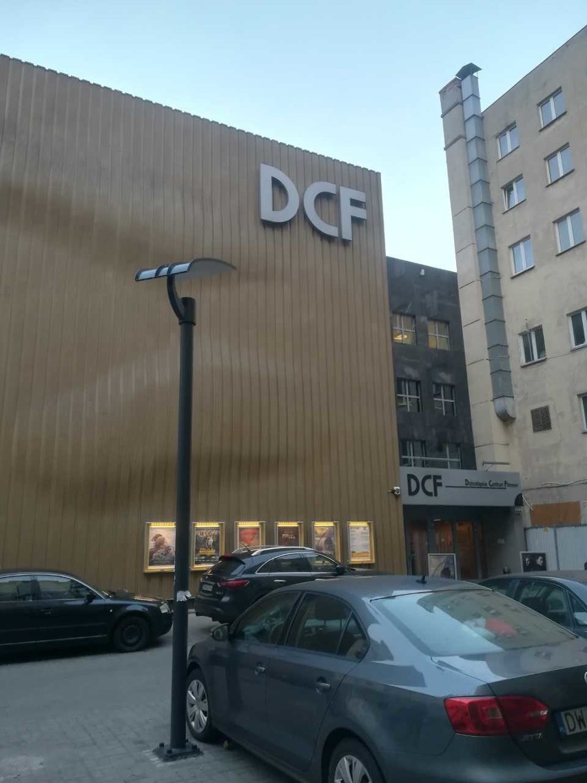 Oświetlenie przy DCF-ie jak dyskoteka           