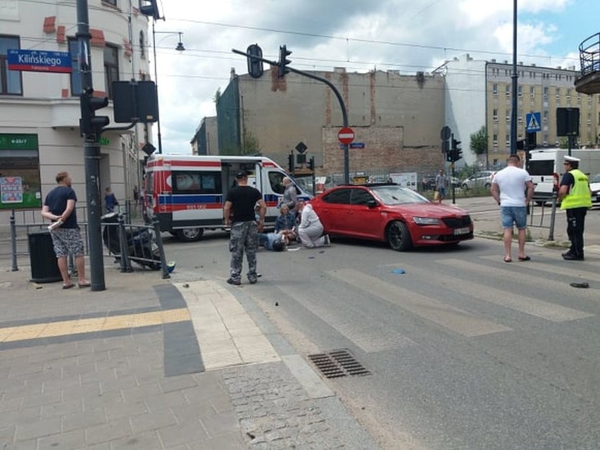 Wypadek na skrzyżowaniu ul. Nawrot i Kilińskiego. Skoda zderzyła się ze skuterem ZDJĘCIA AKTUALIZACJA