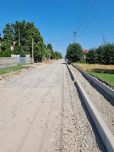 Trwa remont drogi w Mircu-Malcówkach w gminie Mirzec. Zobacz na zdjęciach, jak idą prace