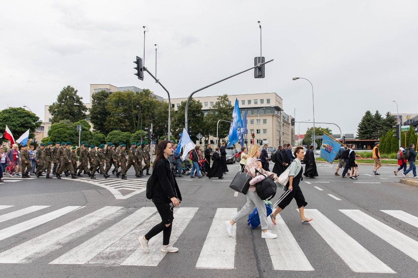 Piesza Pielgrzymka z Rzeszowa na Jasną Górę wyruszyła z...