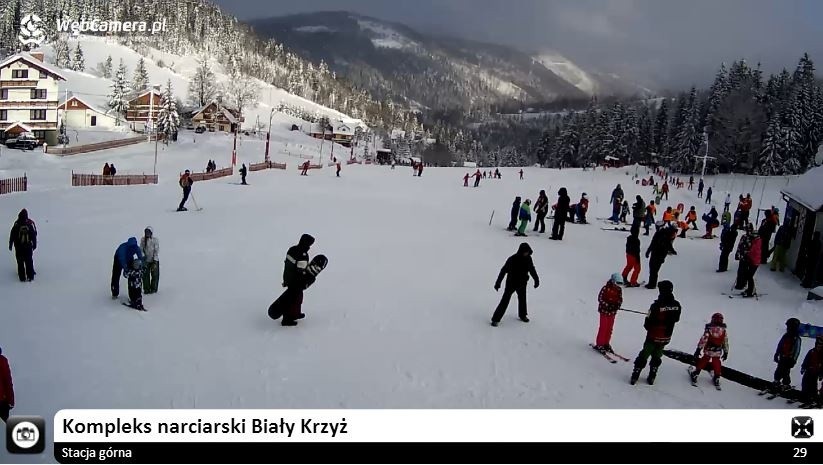 Beskidy: dzień śniegu w bajkowej zimowej scenerii