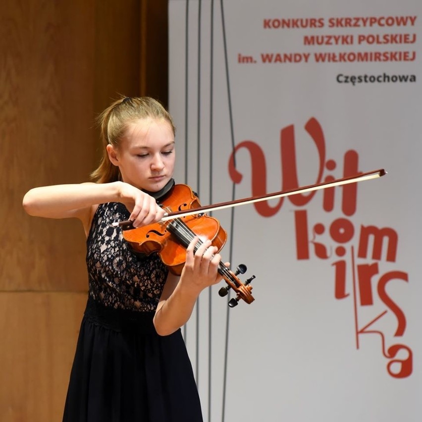 Talent Julii Chojnackiej, uczennicy szkoły muzycznej w...