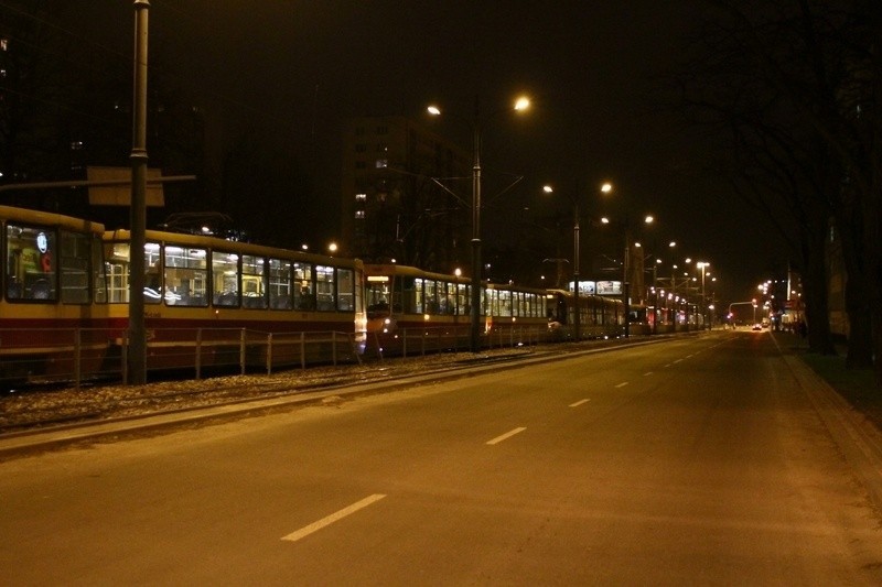 Samochód zderzył się z tramwajem. Wypadek u zbiegu al. Kościuszki i al. Mickiewicza