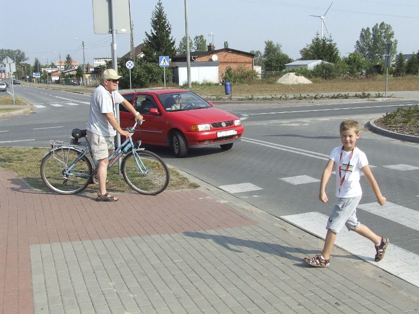 Uczniowie z Solca Kujawskiego uczyli się przechodzenia przez jezdnię