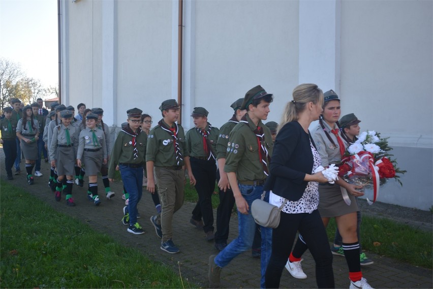 Uroczystości upamiętniające lotników zestrzelonych w drodze na pomoc polskiemu Państwu Podziemnemu - przed pomnikiem w Kocinie [DUŻO ZDJĘĆ]