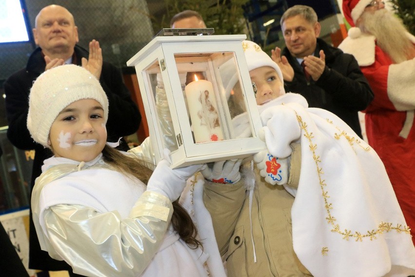 Wigilijne Dzieło Pomocy Dzieciom w Toruniu [ZDJĘCIA]