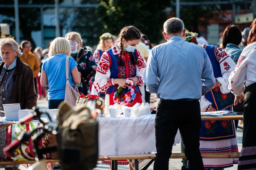 W sobotę na Rynku Staromiejskim w Koszalinie Ukraińcy,...