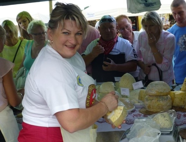 Agnieszka Gremza z Szumowa to największa producentka sera korycińskiego. Produkuje kilkanaście rodzajów tego lokalnego smakołyku.