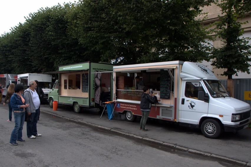 Wrocław: Festiwal food trucków pod Halą Ludową (ZDJĘCIA, CENY)