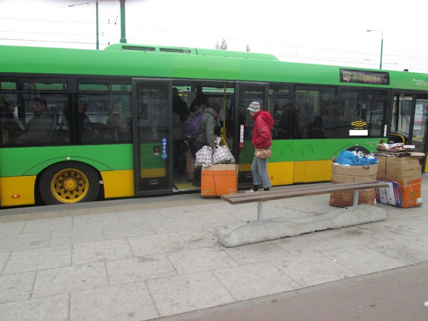 Dlaczego w poznańskich autobusach i tramwajach śmierdzi? [ZDJĘCIA CZYTELNIKA]