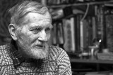 Lech Wilczek nie żyje. Legendarny przyrodnik, fotografik i pisarz żył w Puszczy Białowieskiej [ZDJĘCIA]