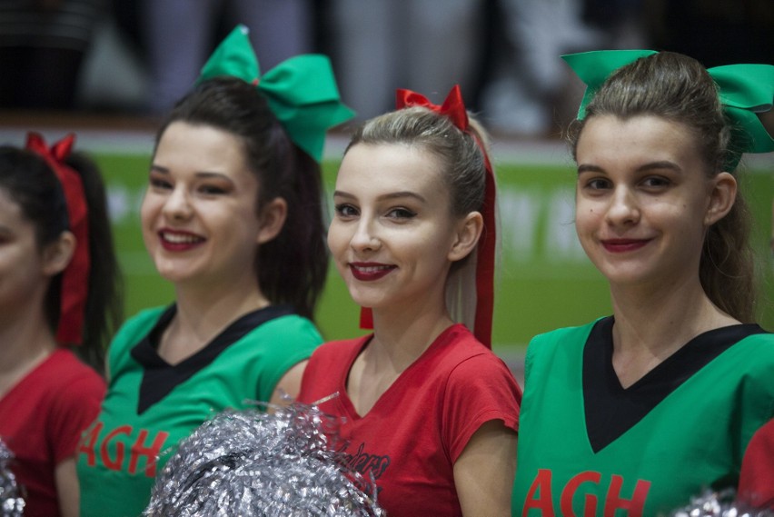 Charytatywny mecz UJ vs. AGH. Studenci dwóch największych uczelni w Krakowie połączyli siły [ZDJĘCIA]