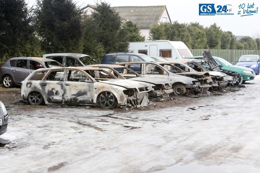 Pięc aut spłonęło w Załomiu. To mogło być podpalenie