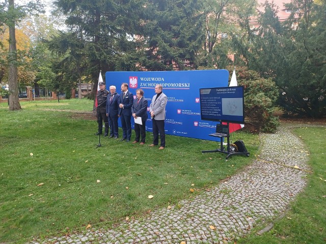 Konferencja prasowa wojewody zachodniopomorskiego Zbigniewa Boguckiego