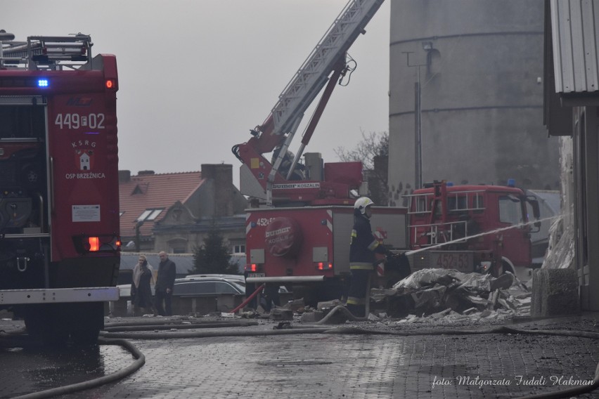 Obiekt od strony Moniuszki jest już zniszczony w 3/5....