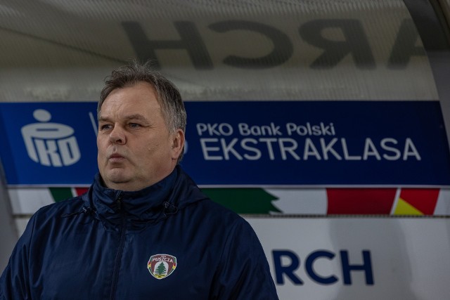 Tomasz Tułacz, trener Puszczy Niepołomice, podczas meczu z Widzewem Łódź