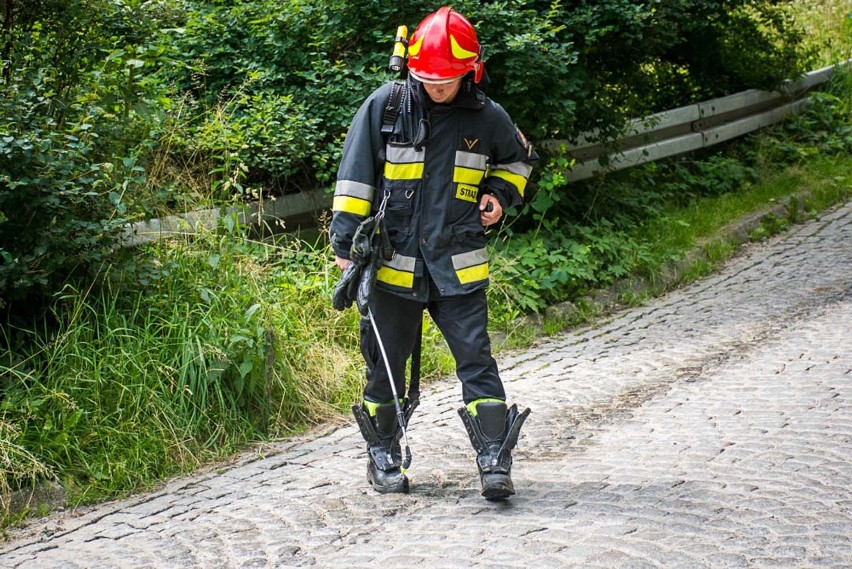 Zakopane. Uwaga kierowcy! Wielka plama oleju zalała Ubocz [ZDJĘCIA]