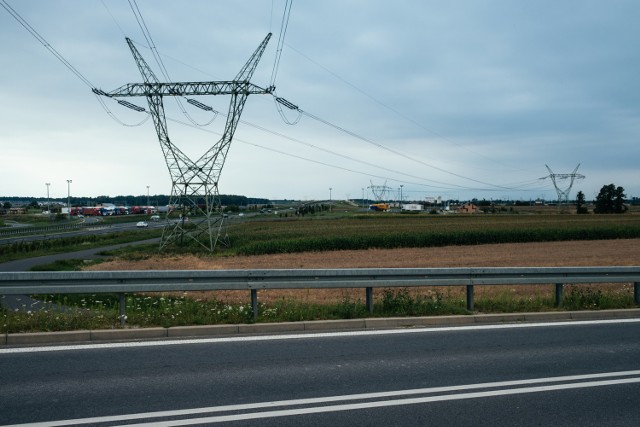Enea i Energa zapowiedziały kolejne przerwy w dostawie prądu w regionie.
