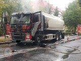 Pożar cysterny przewożącej chemikalia w Świdnicy. Droga w kierunku Dzierżoniowa nieprzejezdna