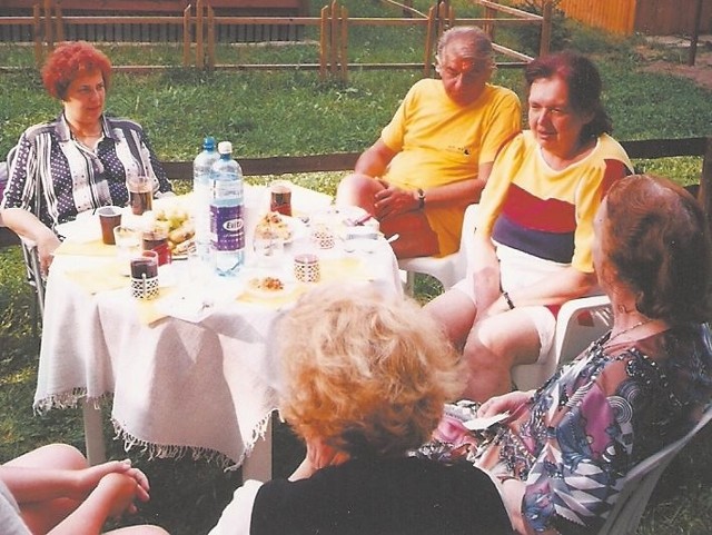 Rok 1997. Zbigniew Religa z żoną Anną na biwaku nad jeziorem Mąkowary