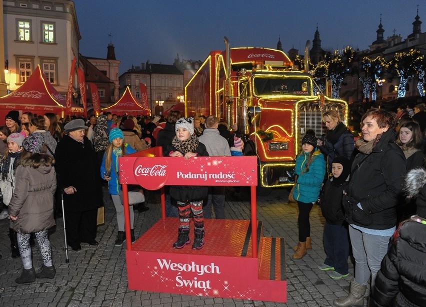 Na przemyskim Rynku pojawiła się świetnie znana, czerwona...