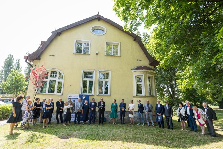 Muzeum Dyplomacji i Uchodźstwa Polskiego mieści się przy ul....