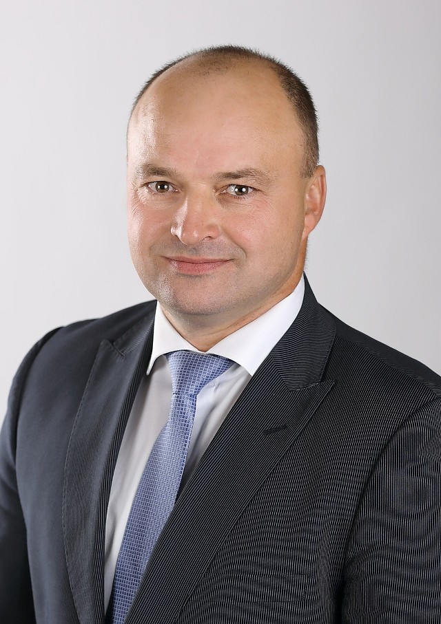 1 grudnia 2014 roku Rada Powiatu jednogłośnie wybrała Zbigniewa Zgórzyńskiego na stanowisko przewodniczącego zarządu powiatu. Jak wykorzystał ten czas?