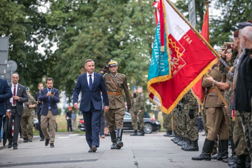 Kraków. Wymarsz Kadrówki, nowe odznaczenie państwowe i...