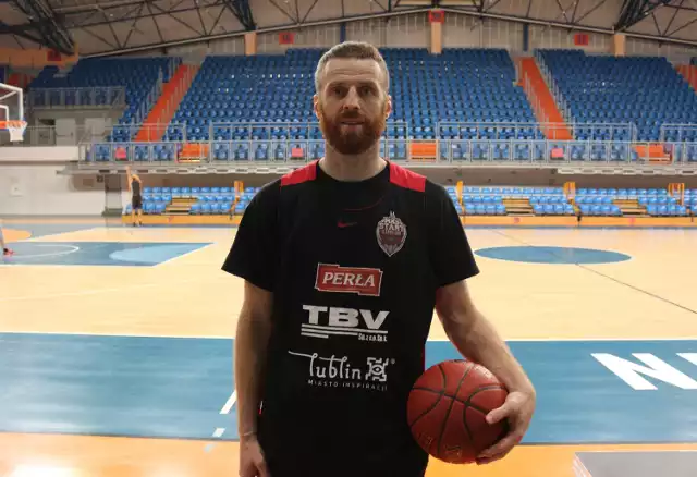 W swoim najlepszym sezonie w karierze, Dłoniak został królem strzelców Tauron Basket Ligi w rozgrywkach 2012/2013 ze średnią 20,1 pkt. na mecz.