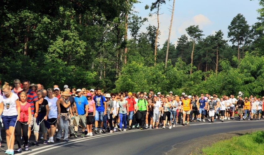 Sieradz w drodze na Jasną Górę [ZDJĘCIA]