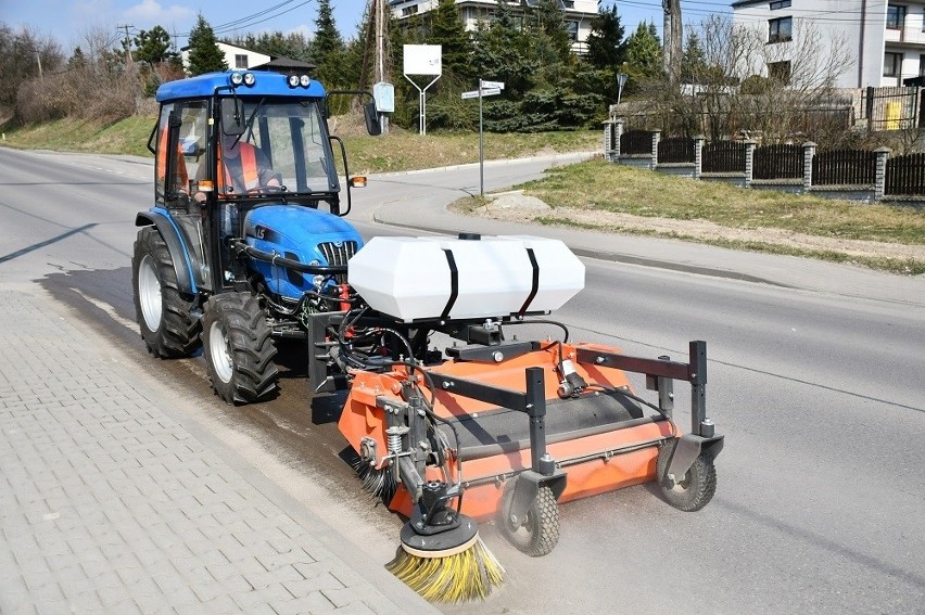 Nowa zamiatarka na ulicach Miechowa