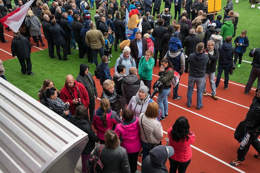 Stróże: otwarcie integracyjnego stadionu