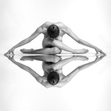 Reflections, czyli odbicia kobiecych ciał. Kolejny niezwykły kalendarz ze zdjęciami Arkadiusza Branickiego