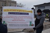 "Tak dla atomu" w gminie Choczewo. Zwolennicy elektrowni jądrowej manifestują poparcie dla tej inwestycji [WIDEO]