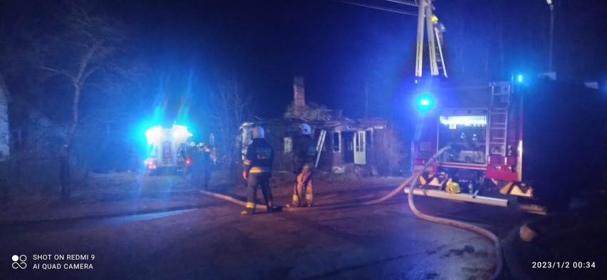 Nurzec Stacja. Tragiczny pożar domu przy ul. Wodociągowej. Nie żyją dwie osoby