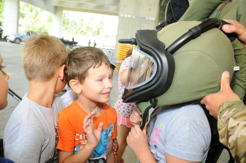 Na pikniku zawsze jest mnóstwo atrakcji i dzieci są bardzo...