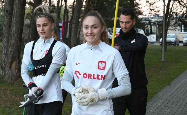 Piłkarska reprezentacja Polski kobiet we wtorek trenowała na stadionie przy ulicy Kusocińskiego w Kielcach.