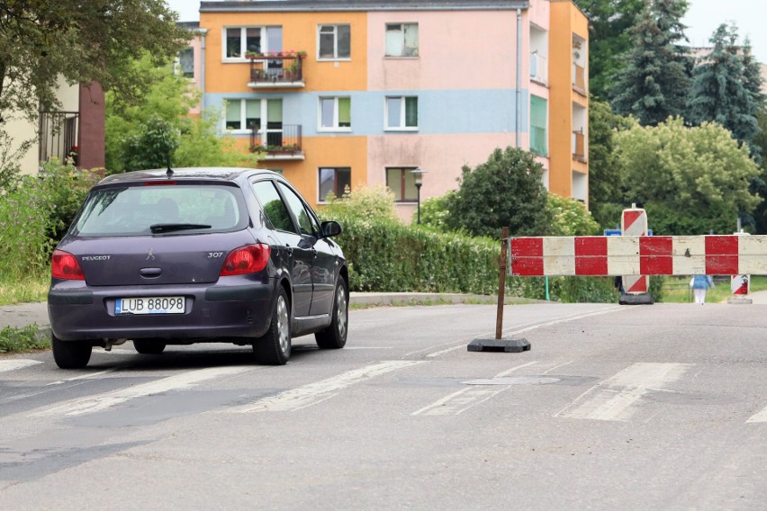 Drogowcy weszli na ul. Popiełuszki. Zobacz zdjęcia