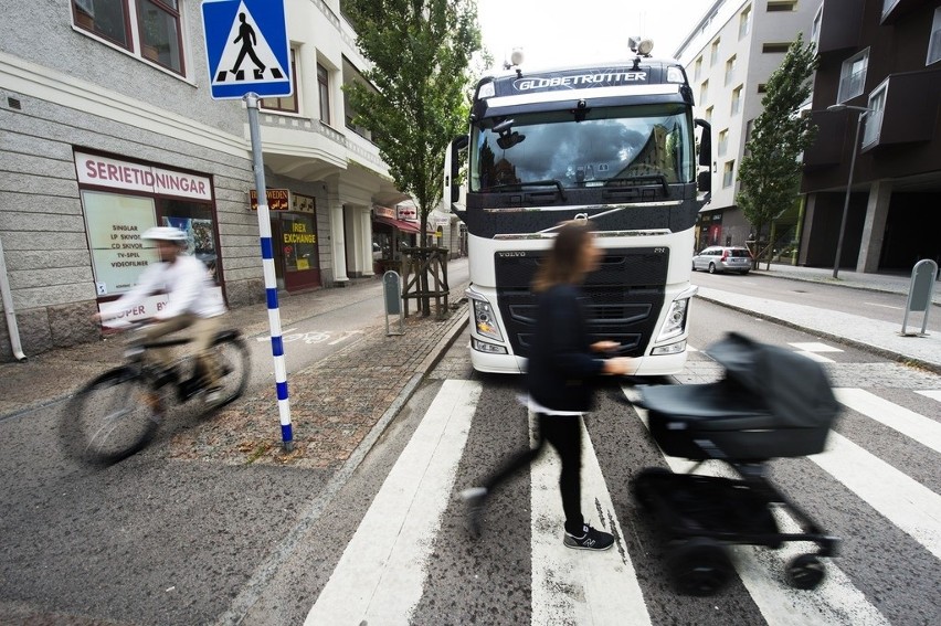 Inżynierowie Volvo opracowali system, który wykrywa pieszych...