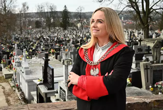 Aneta Dobroch została mistrzem ceremonii w 2017 roku, od tego czasu poprowadziła już ponad pół tysiąca pogrzebów na terenie całego kraju.
