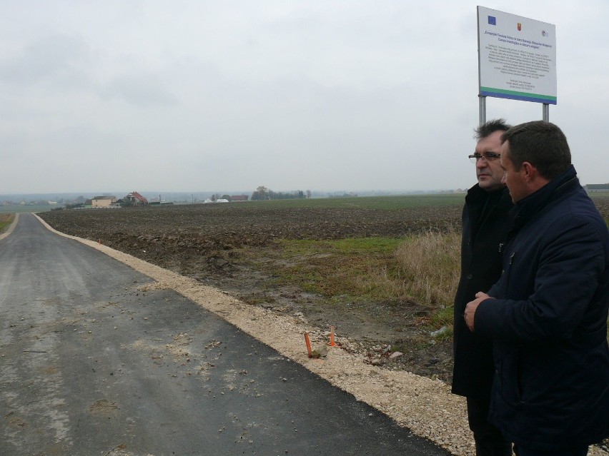 Ponad osiem kilometrów nowych dróg w gminie Włoszczowa za milion złotych