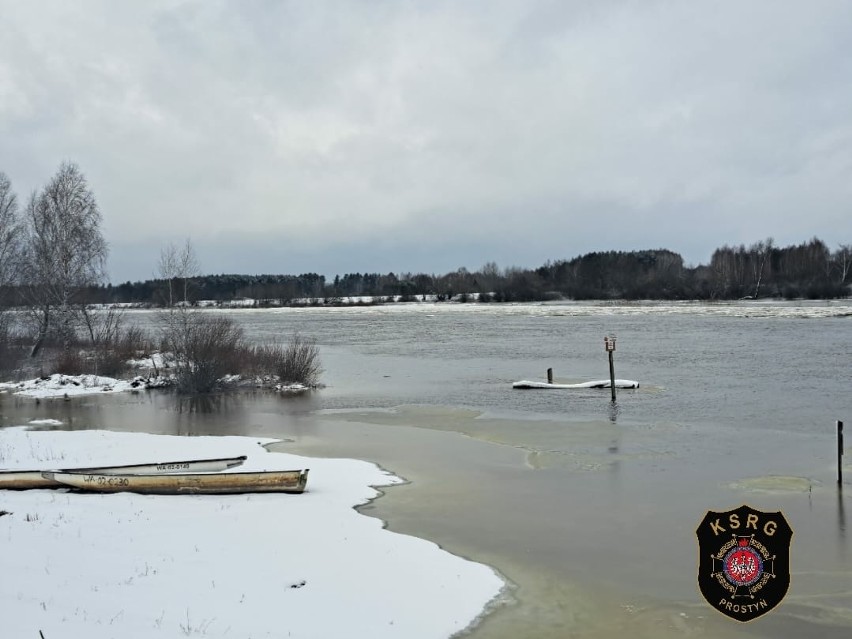 Poziom wody w Bugu wzrasta. 15.01.2024 ogłoszono pogotowie przeciwpowodziowe w gminie Małkinia Górna