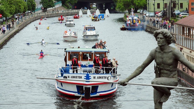 [wideo] Wzięli &quot;Ster na Bydgoszcz&quot; i spłynęli Brdą