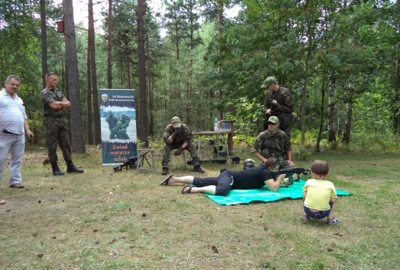 Atrakcję stanowiło również stanowisko 18 Białostockiego...