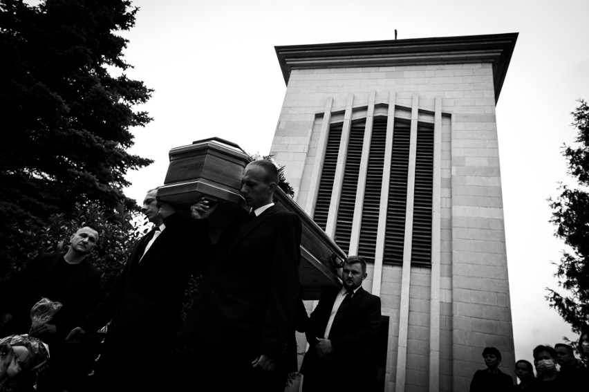 Piękny pogrzeb fotografa z Morawicy, Andrzeja Radomskiego. Wzruszenie łamało głos