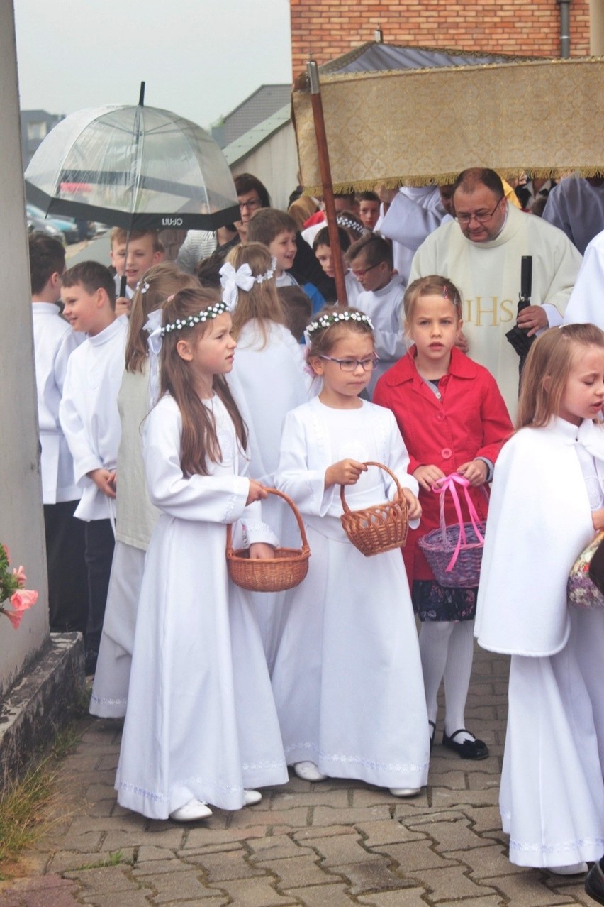 Boże Ciało 2016 w Tychach, w parafii św. o. Pio